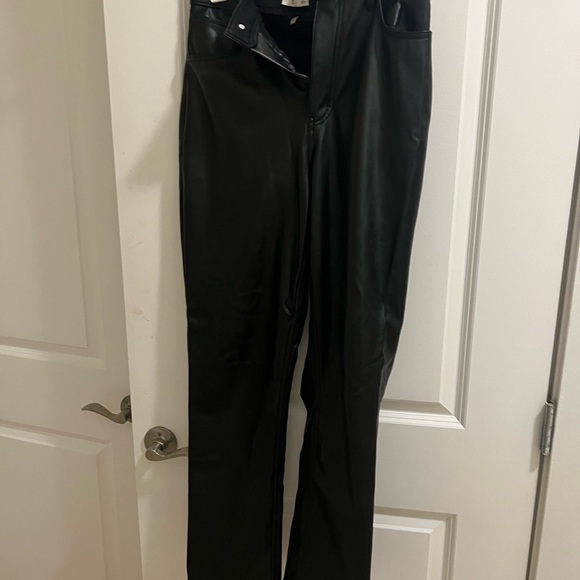 Abercrombie 90s straight ultra high rise vegan leather - Picture 2 of 2